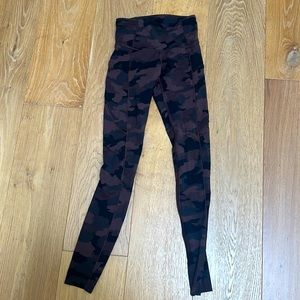Lululemon leggings - size 4 with pockets